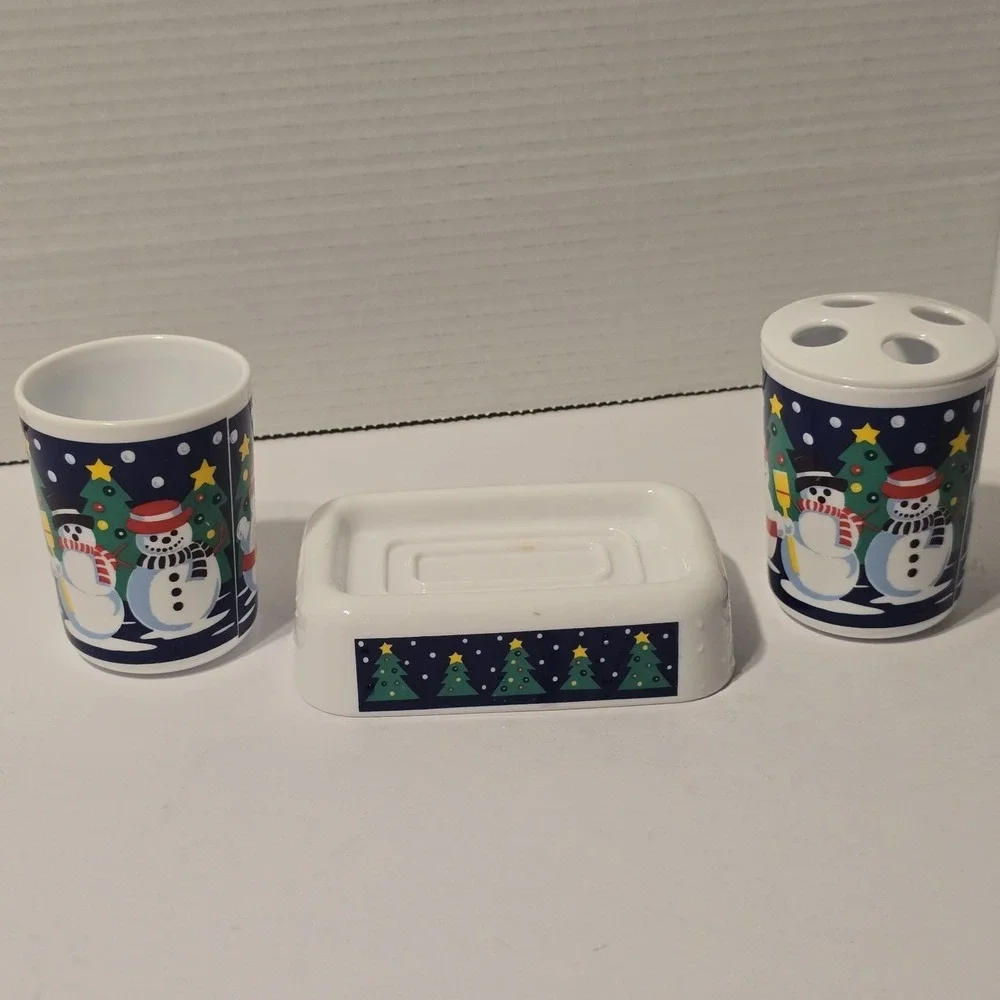 St. Nicholas Square Christmas Bath Accessories Set Snowman 3 Piece Plastic